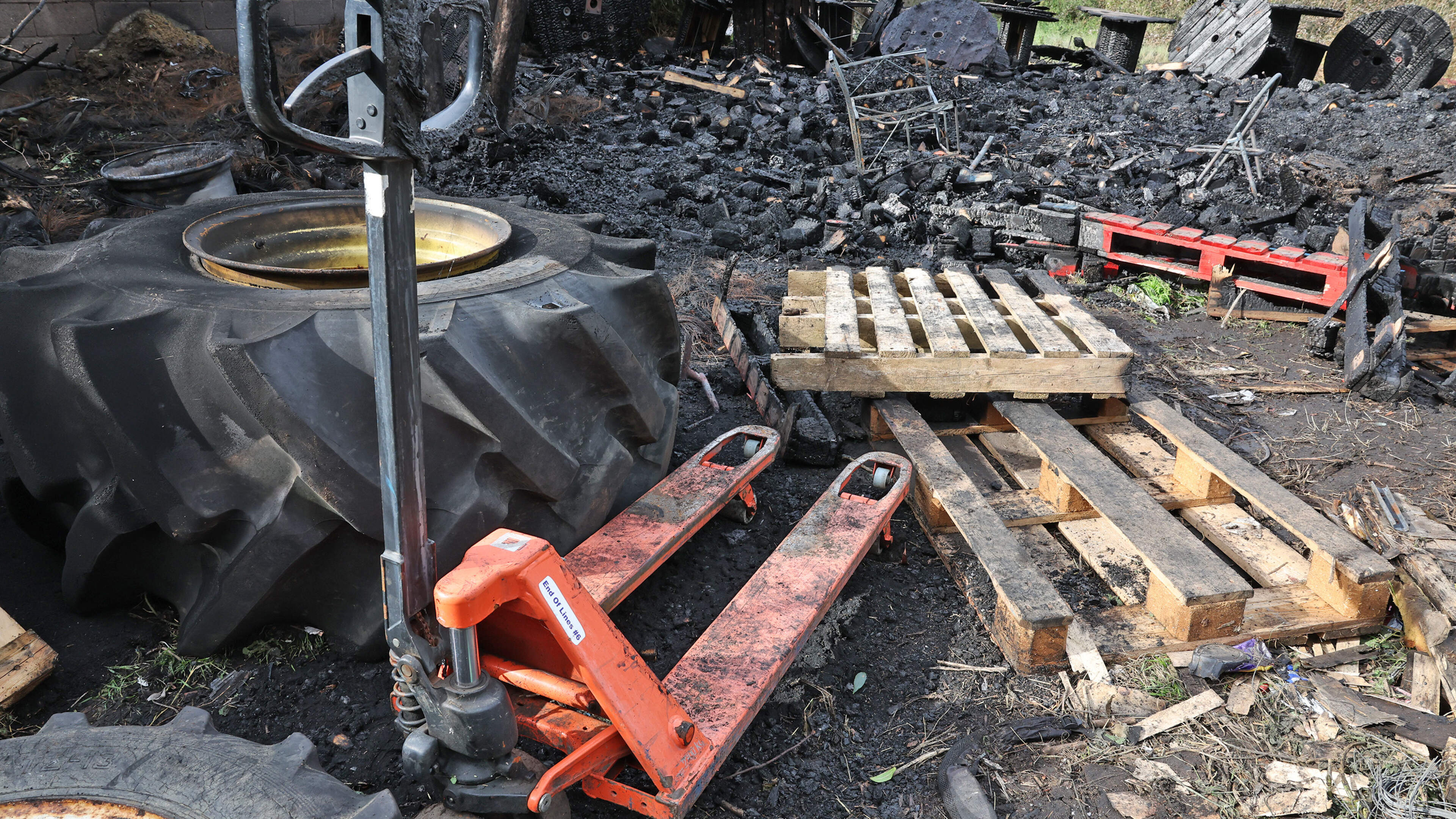 Louth residents ‘live in fear of a match being struck’ as Halloween bonfire stockpiling codroghntinues